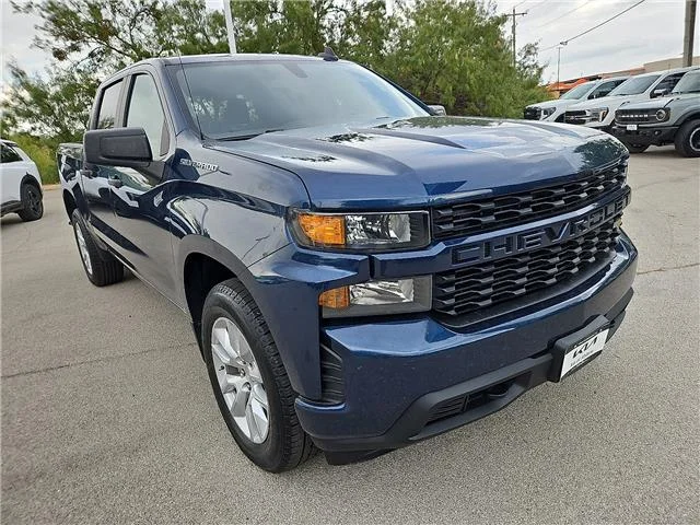 Used 2021 Northsky Blue Metallic Chevrolet Custom 4x2 Crew Cab 5.75 ft. box 147.4 in. WB image 5