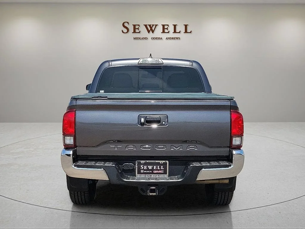 Used 2018 Gray Toyota SR image 4