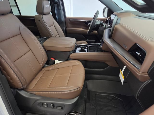 2026 Chevrolet Suburban High Country - Photo 18