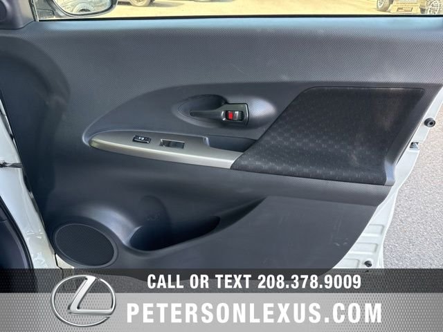 Used 2014 White Scion Base image 12