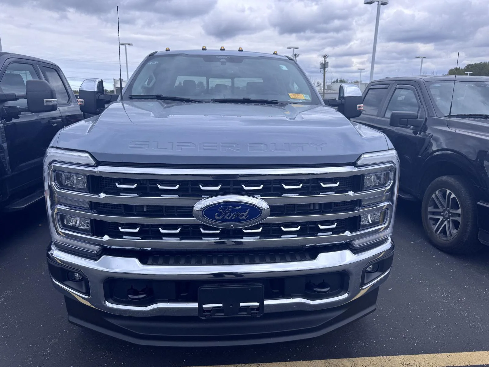 Used 2026 Glacier Gray Metallic Tri-Coat Ford Lariat image 2