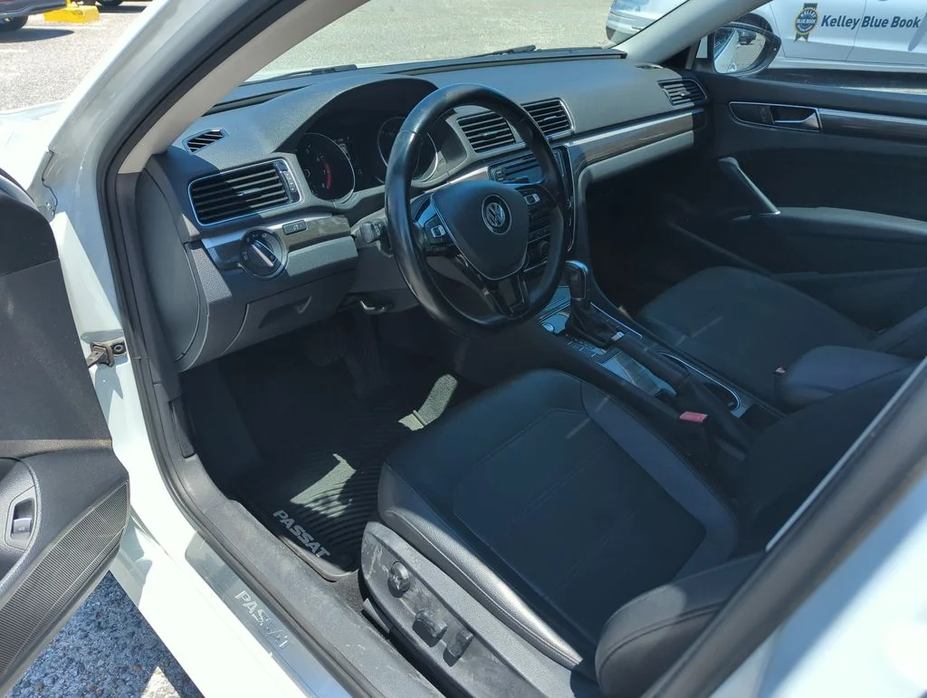 Used 2017 White Volkswagen 1.8T SE image 11