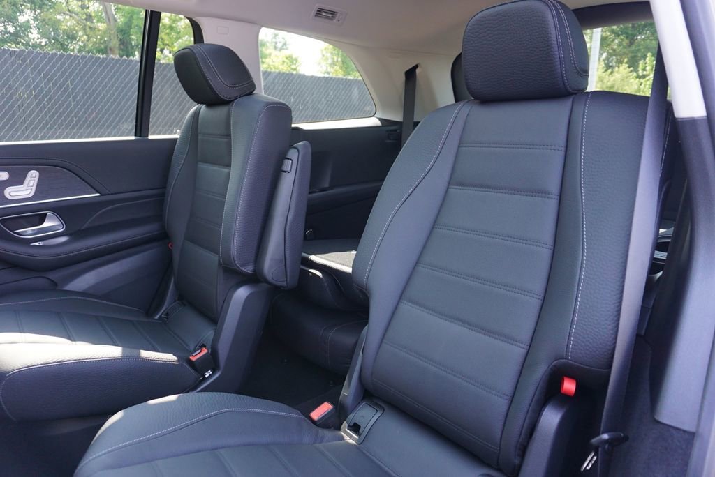 New 2026 MANUFAKTUR Alpine Grey Mercedes-Benz GLS 450 image 89