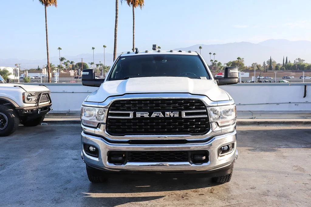 Used 2024 White Ram Big Horn image 3