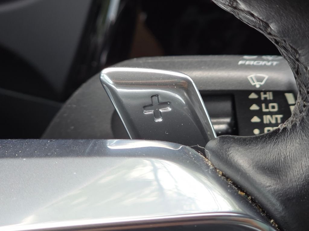 Used 2020  Porsche S image 18