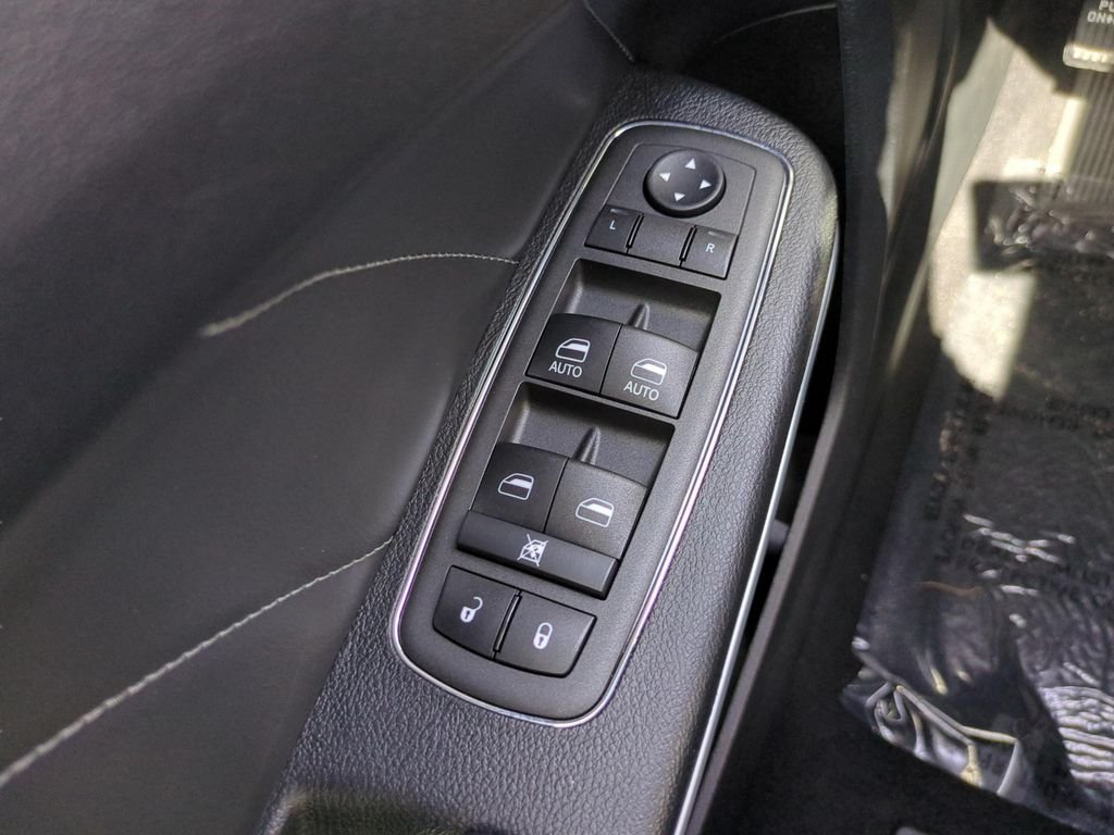 Used 2022 White Dodge R T Scat Pack image 19