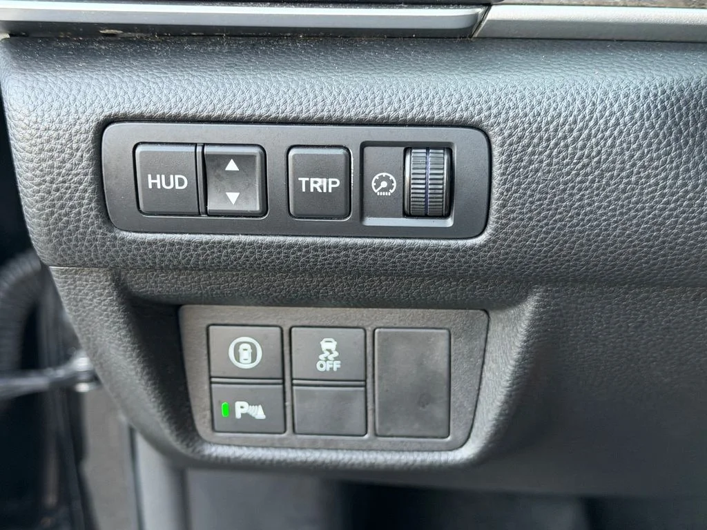 Used 2022 Black Honda Touring image 23