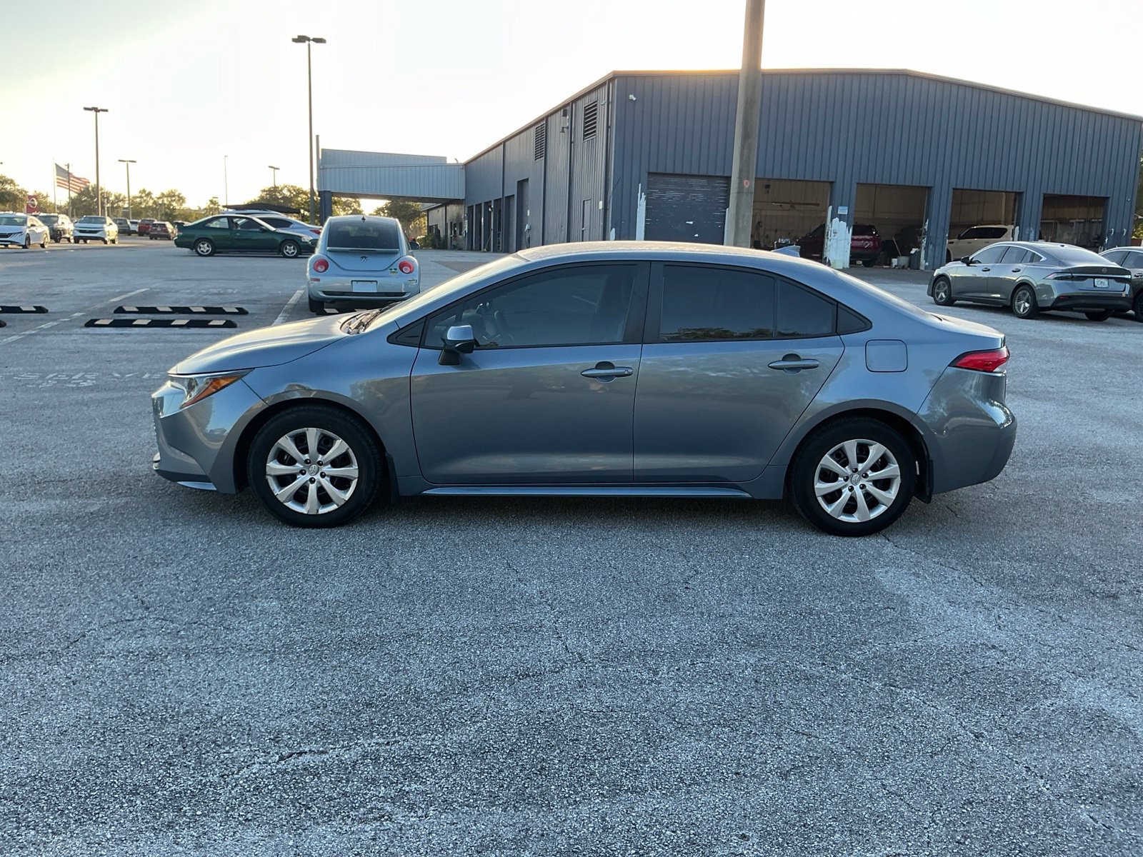 Used 2025  Toyota LE image 5