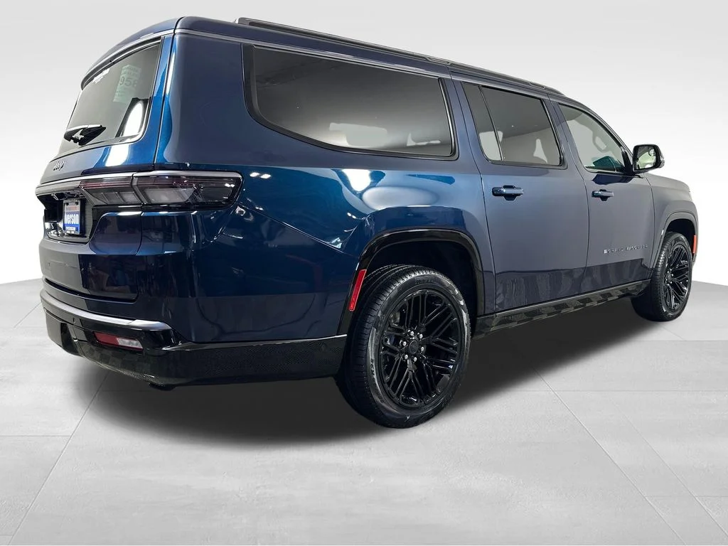 New 2026 Fathom Blue Pearl-Coat Exterior Paint (Late Availability) Jeep Limited Reserve image 10