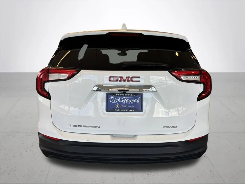 Used 2024 White GMC SLE image 8