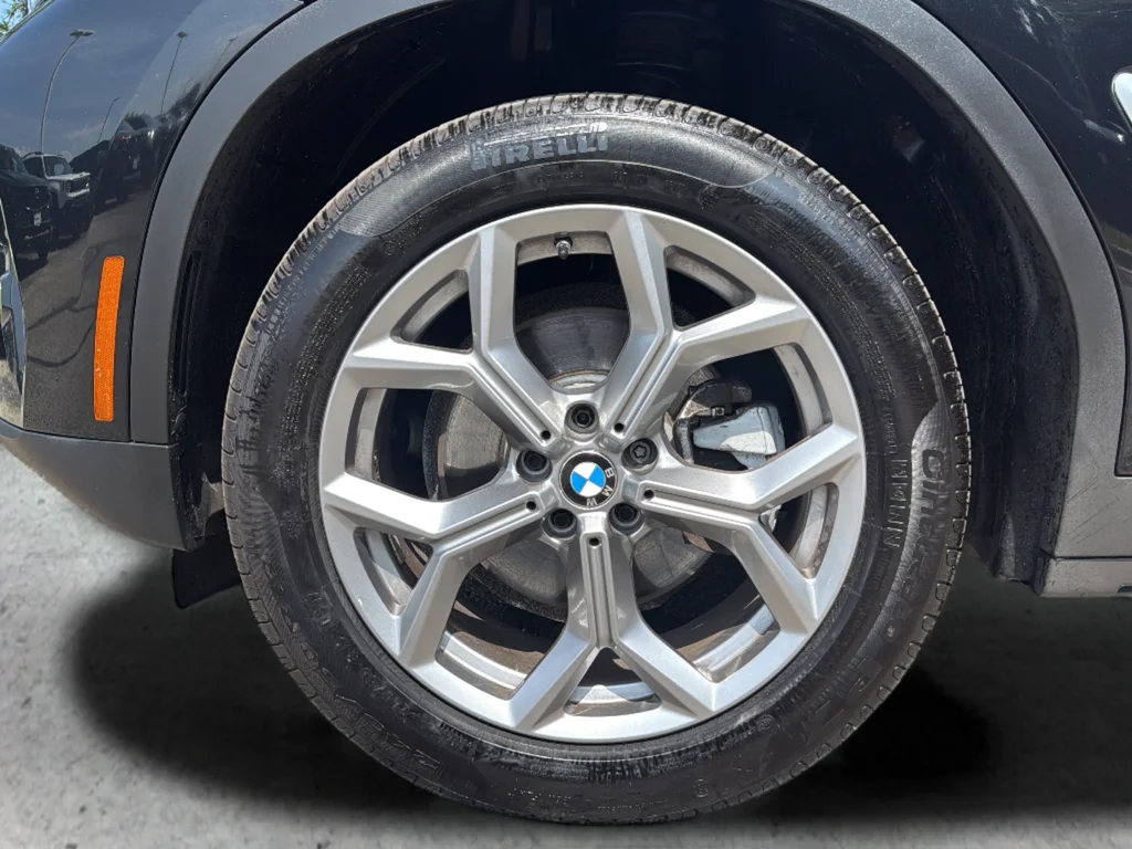 Used 2023 Black BMW xDrive30i image 35