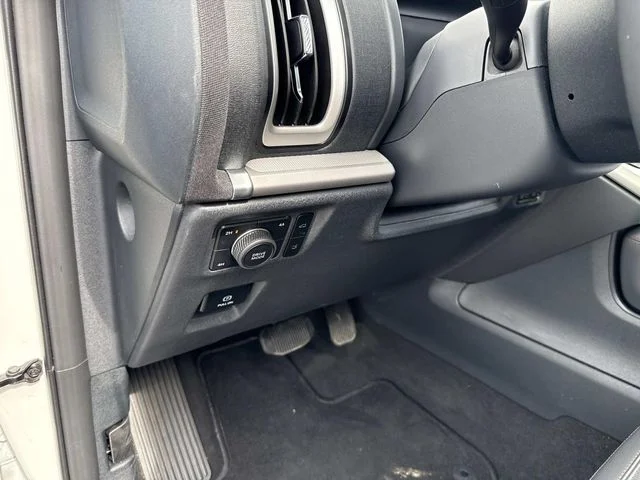 Used 2025 White Ford Active image 23