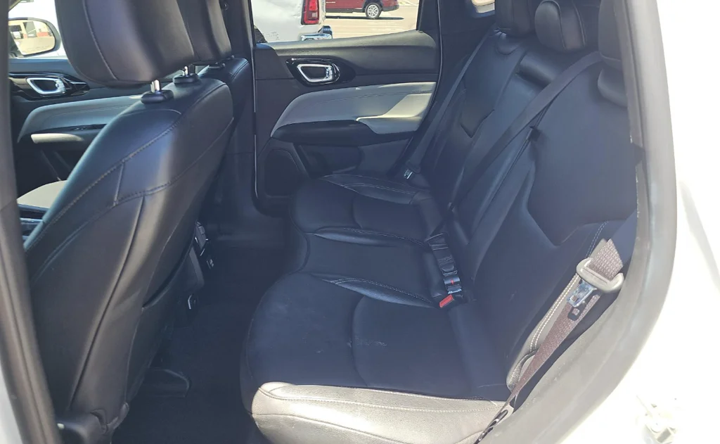 Used 2025 White Jeep Limited image 6