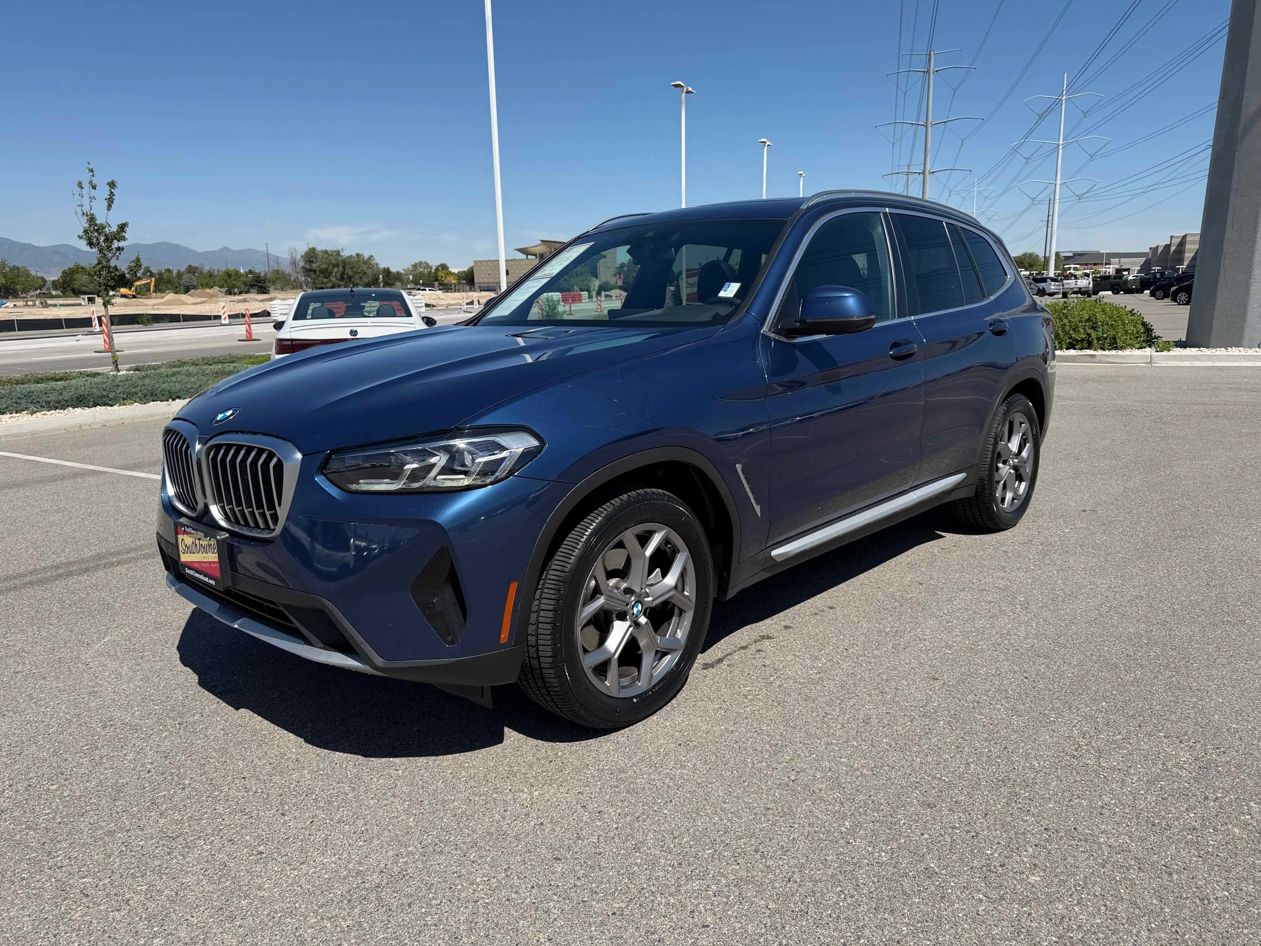 Used 2023 Phytonic Blue Metallic BMW xDrive30i image 12