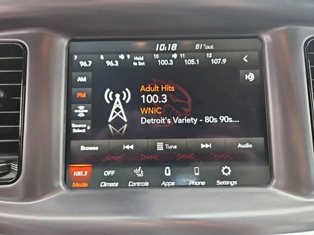Used 2020 White Dodge SXT image 20