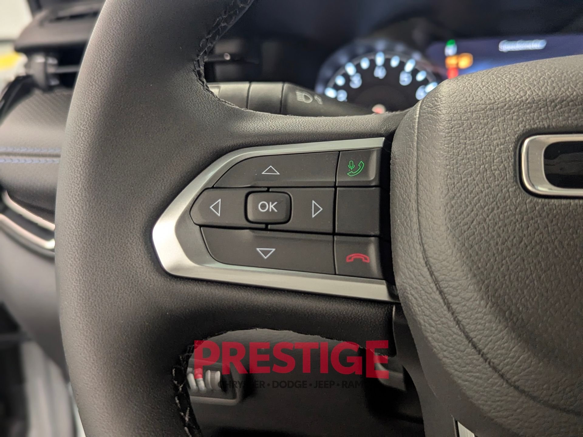 New 2026 Bright White Clearcoat Jeep Latitude image 14