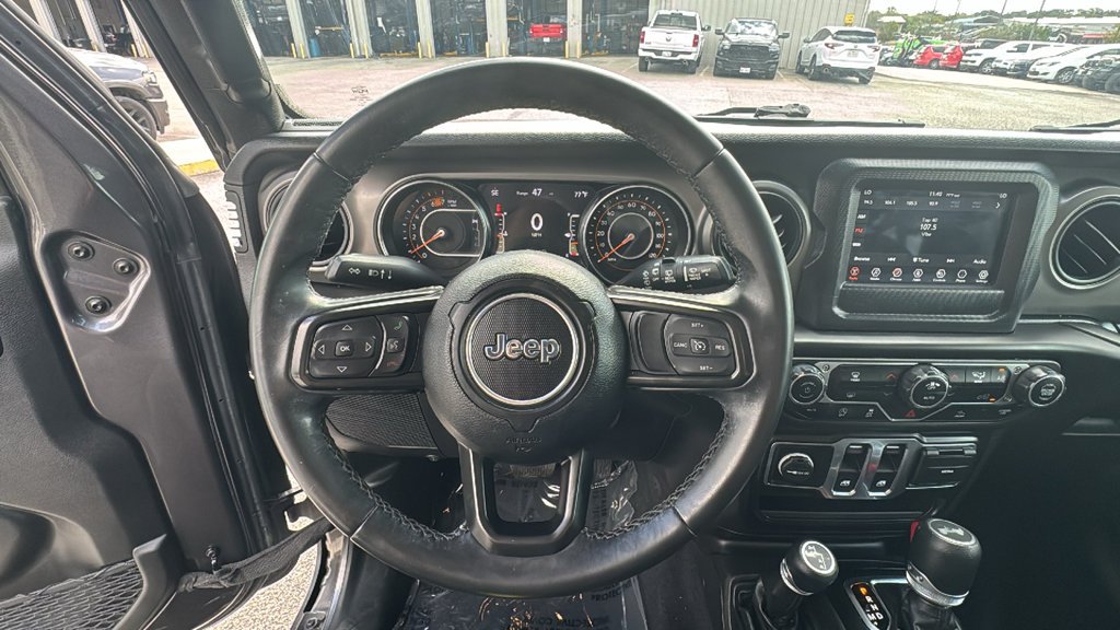 Used 2022 Gray Jeep Sport S image 23