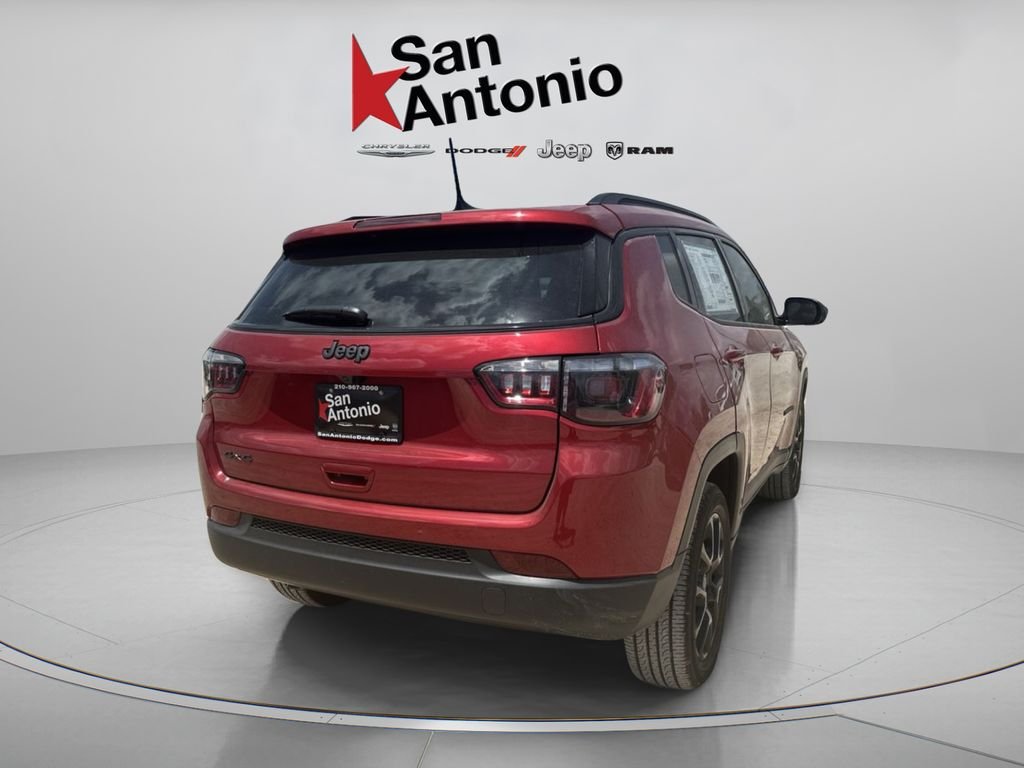 New 2026 Red Hot Pearl-Coat Exterior Paint Jeep Latitude image 14