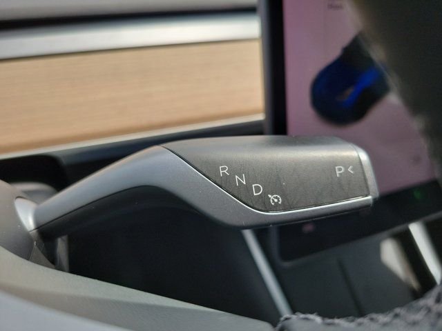 2021 Tesla Model Y Long Range - Photo 24