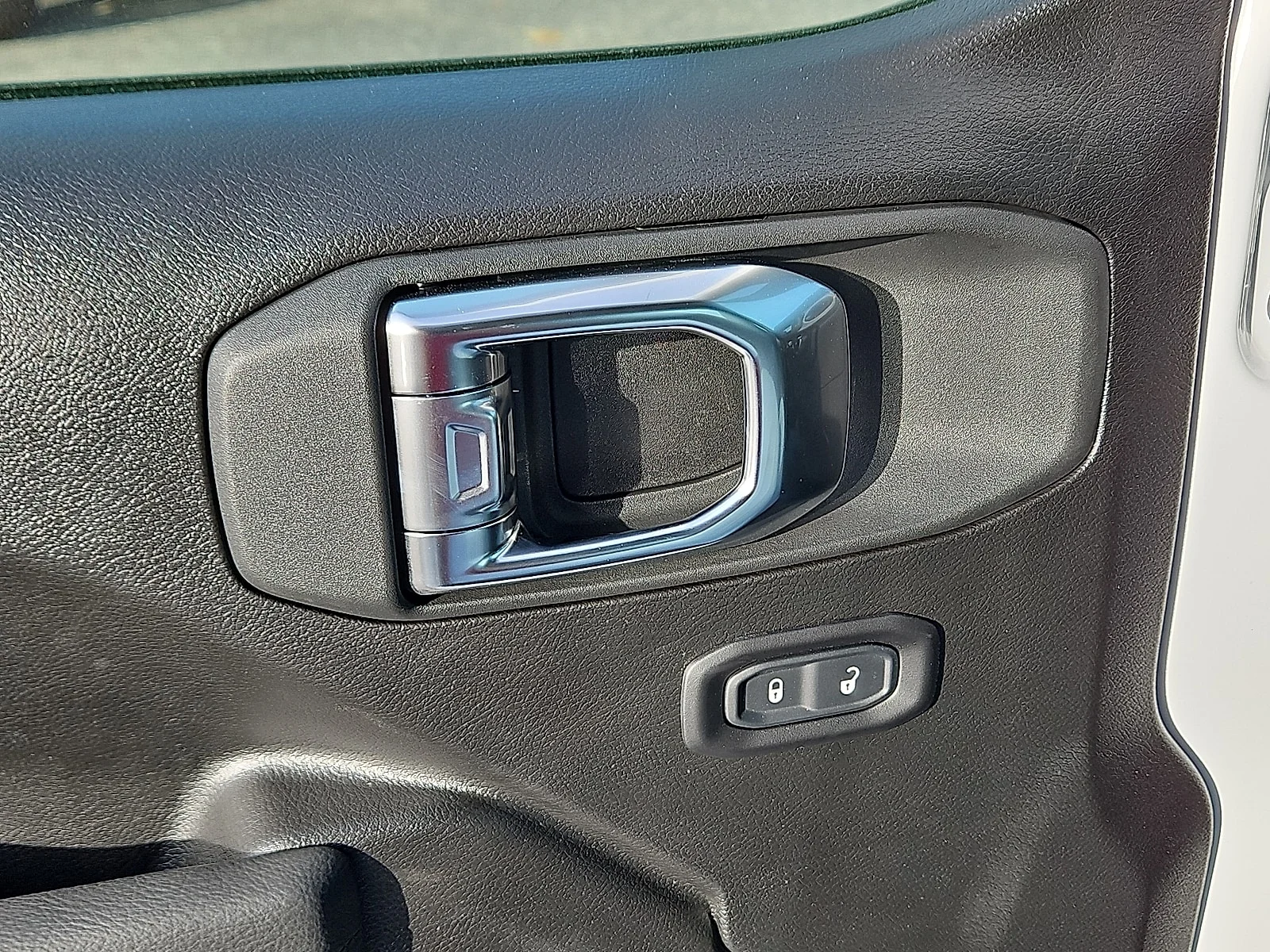 New 2026 Bright White Jeep 4-DOOR SPORT image 10