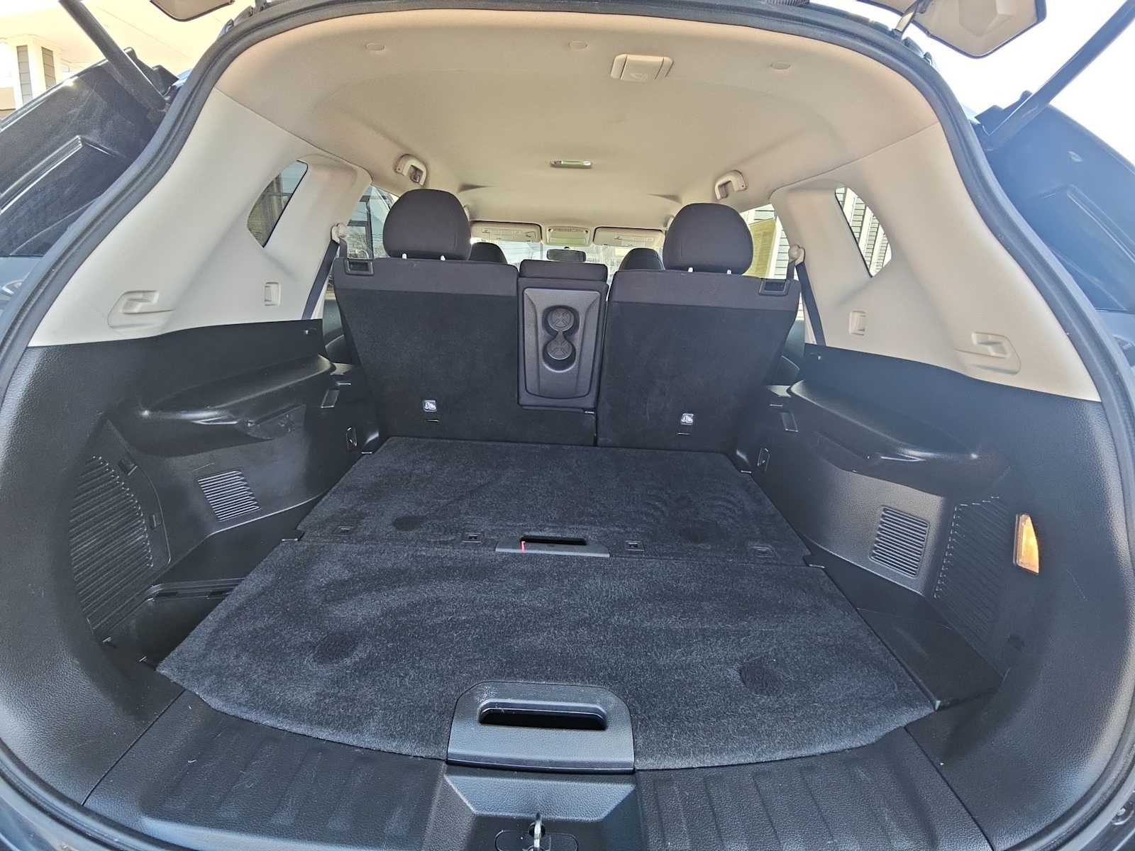 Used 2016 Magnetic Black Nissan SV image 16