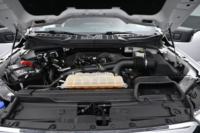 Used 2021 Oxford White Ford XLT image 17