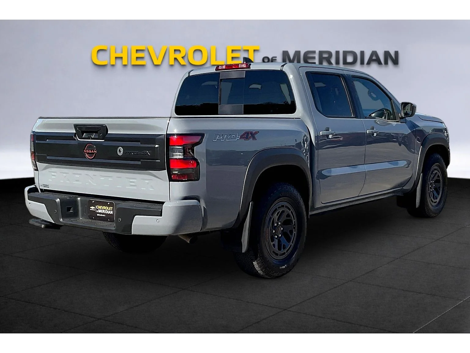 Used 2025  Nissan PRO-4X image 10