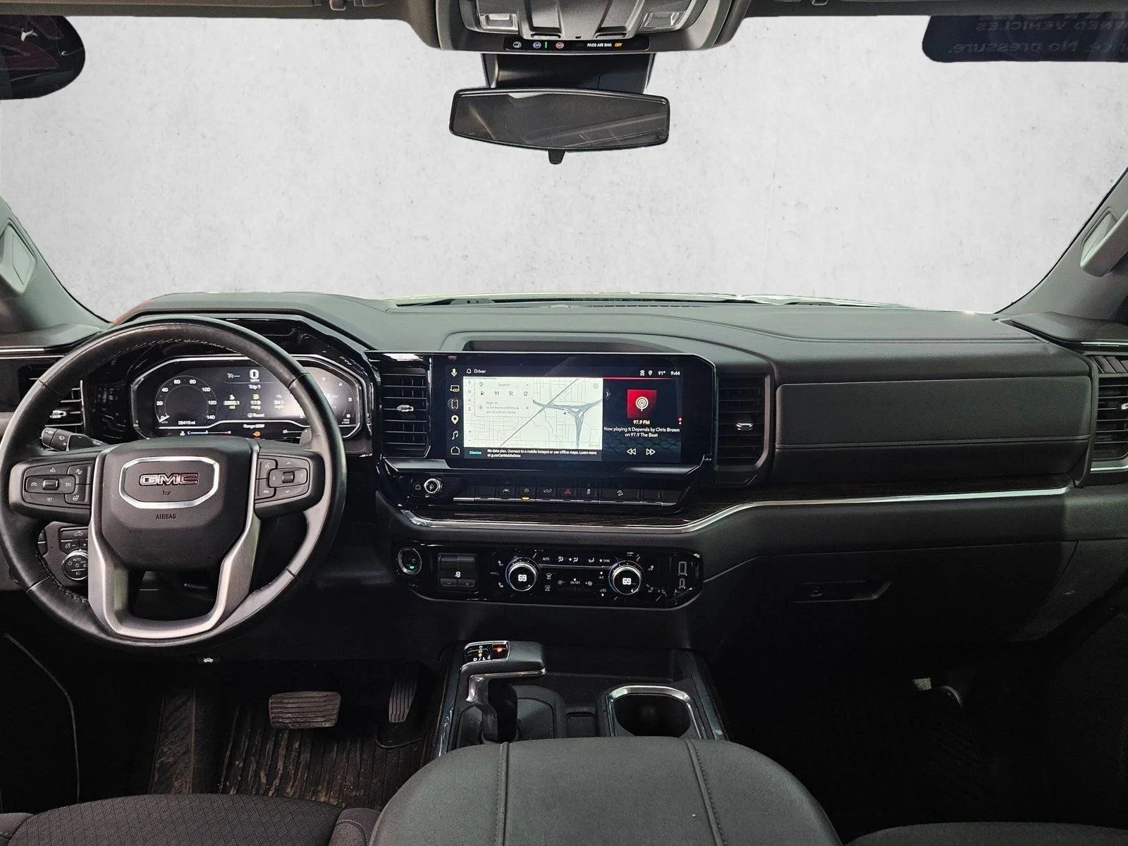 Used 2024 Onyx Black GMC Elevation image 21