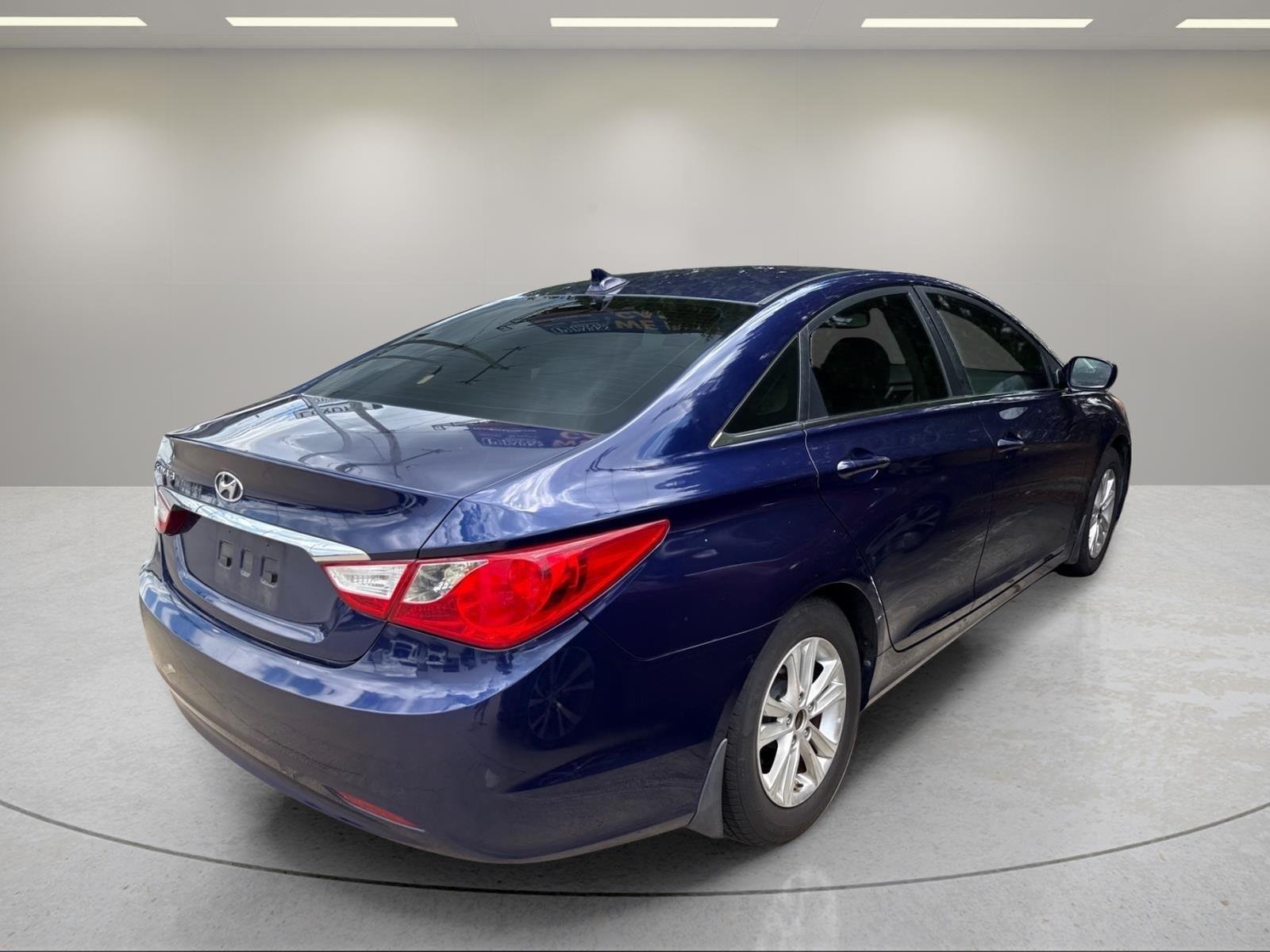 Used 2011 Pacific Blue Pearl Hyundai GLS image 14