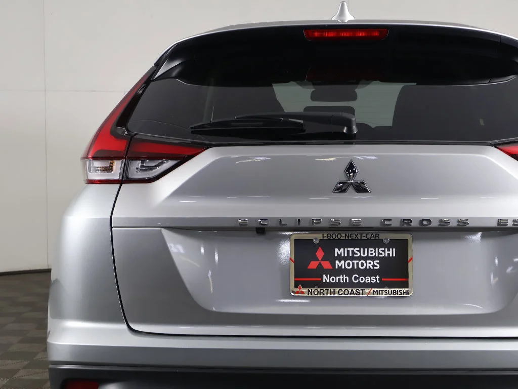 Used 2024 Silver Mitsubishi ES image 13