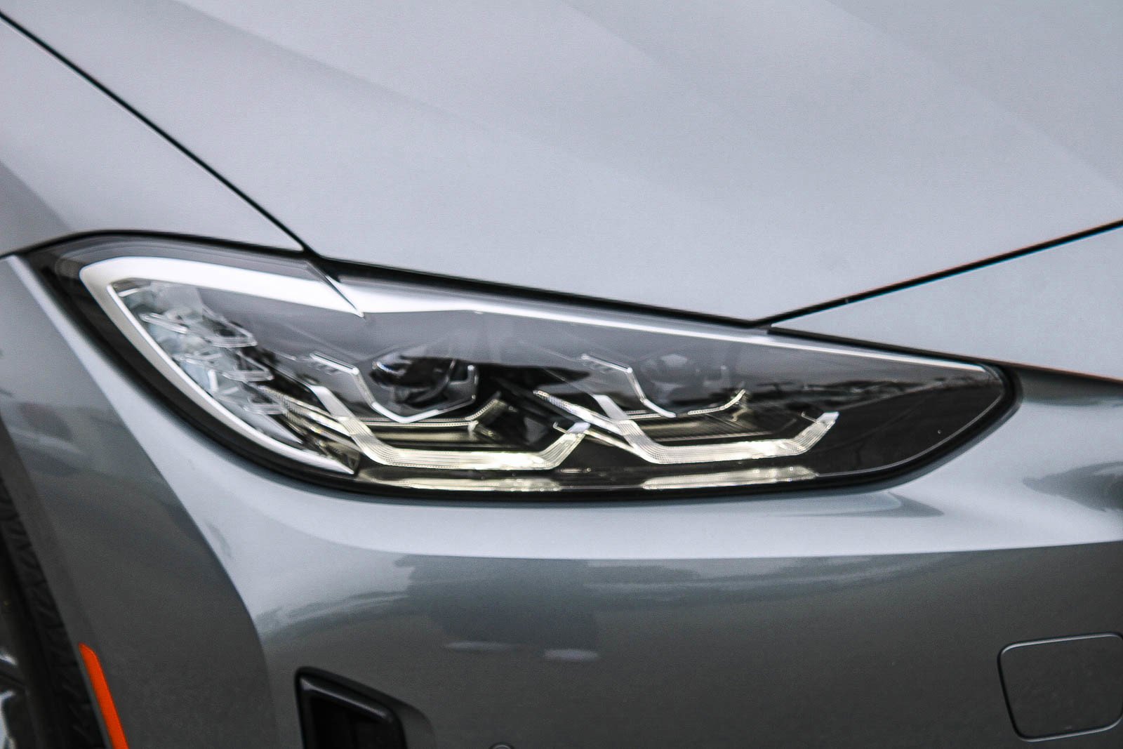 Used 2024 Skyscraper Grey Metallic BMW eDrive40 image 9