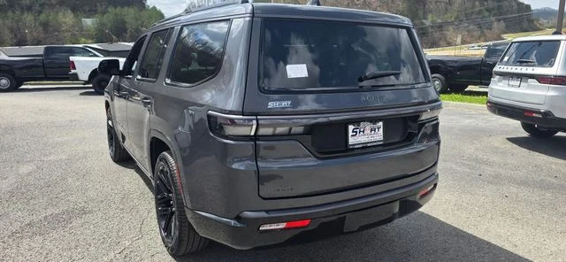 New 2026 Baltic-Gray Metallic Clear-Coat Exterior Paint Jeep Limited Reserve image 7