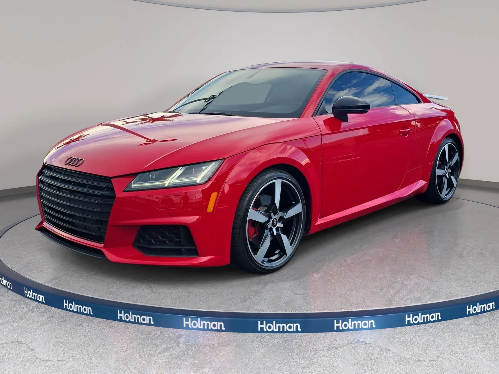 Used 2023 Red Audi 2.0T image 1