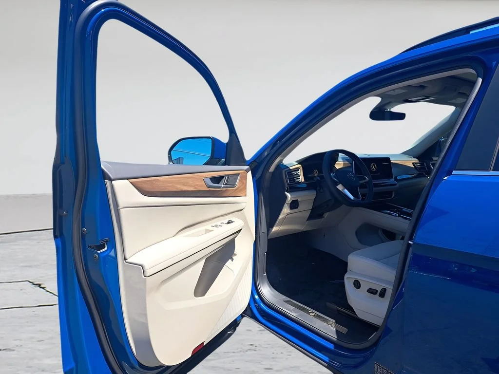 New 2026 Blue Volkswagen SE w/Technology image 21