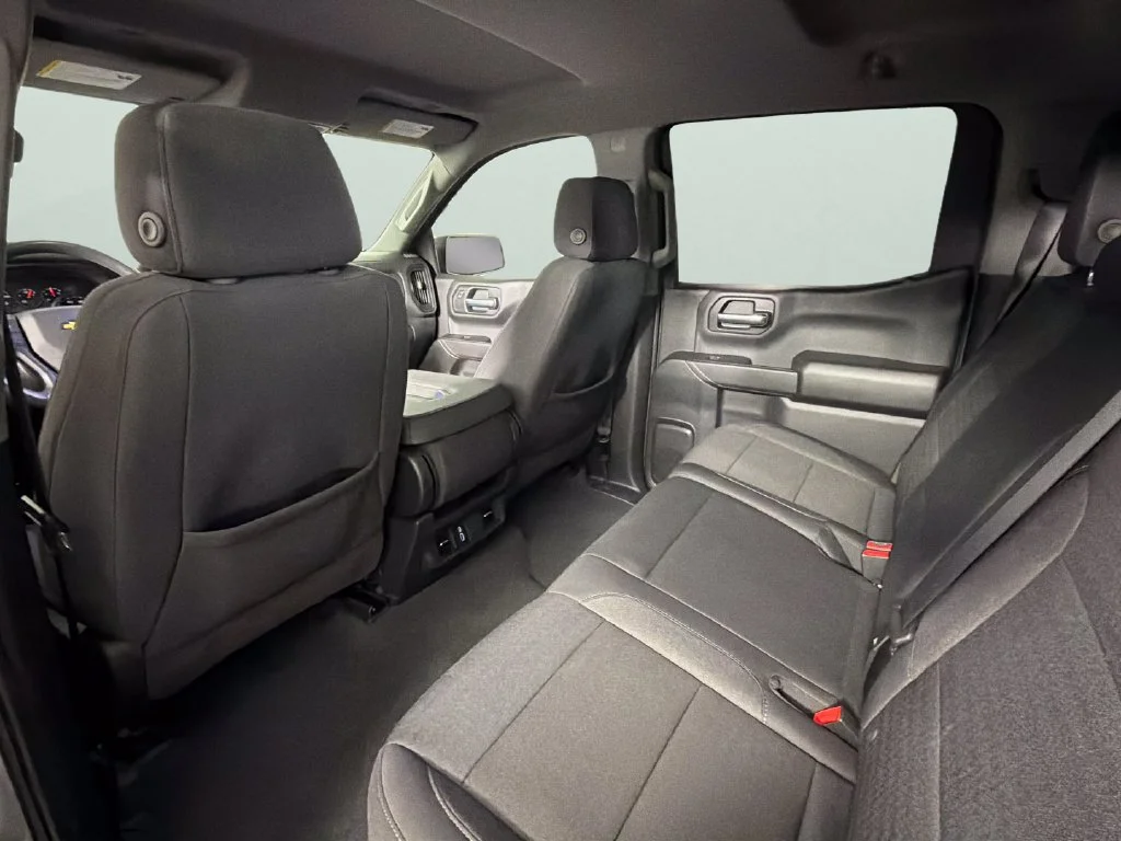 Used 2025 Slate Gray Metallic Chevrolet Custom image 28
