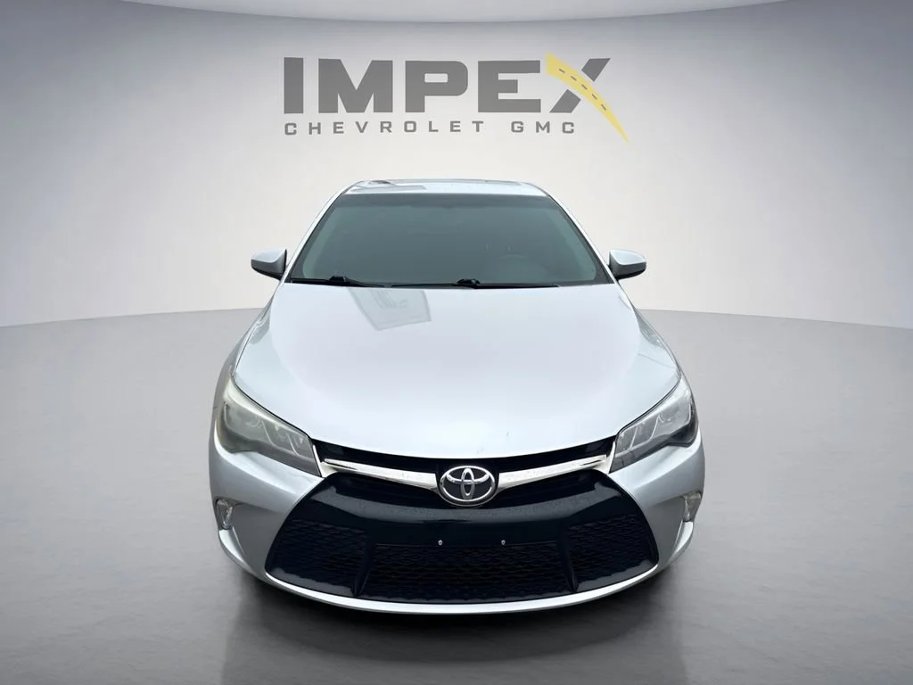 Used 2016  Toyota XSE image 8