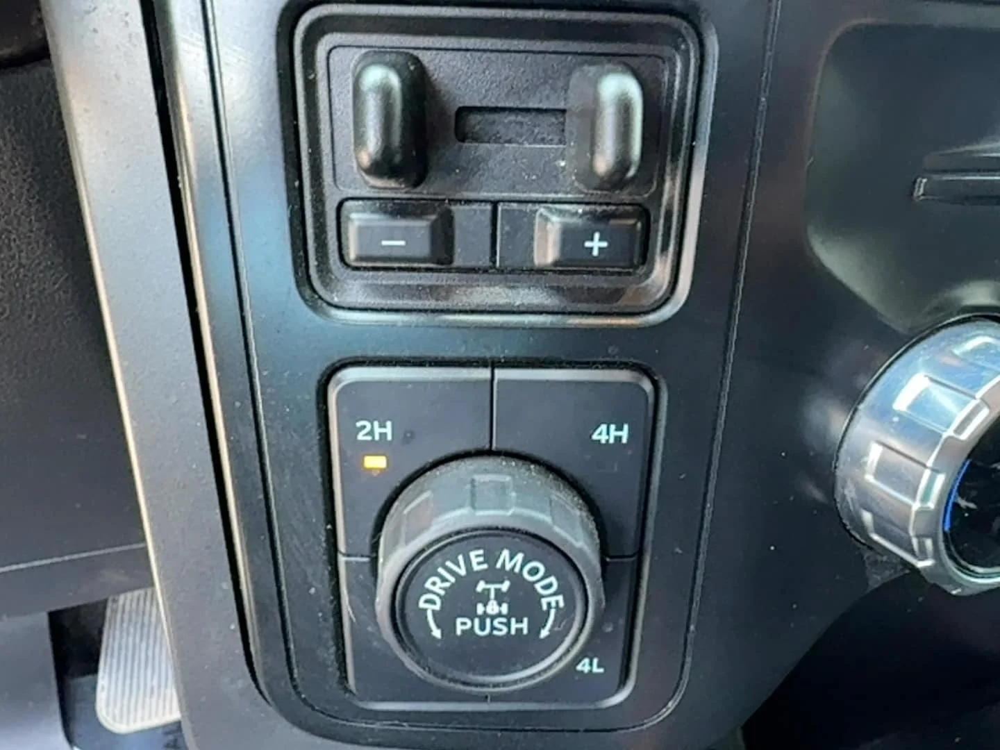 Used 2024 Gray Ford Tremor image 24