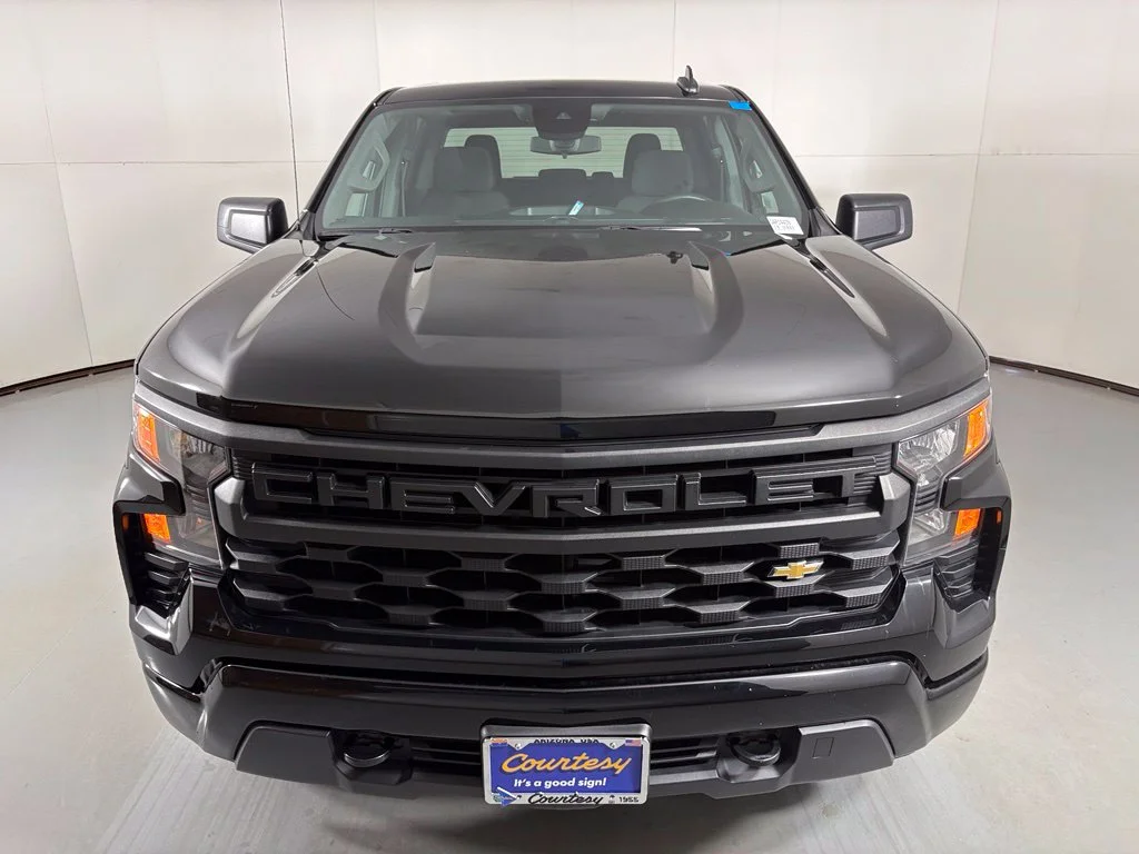 Used 2024 Black Chevrolet Custom image 4