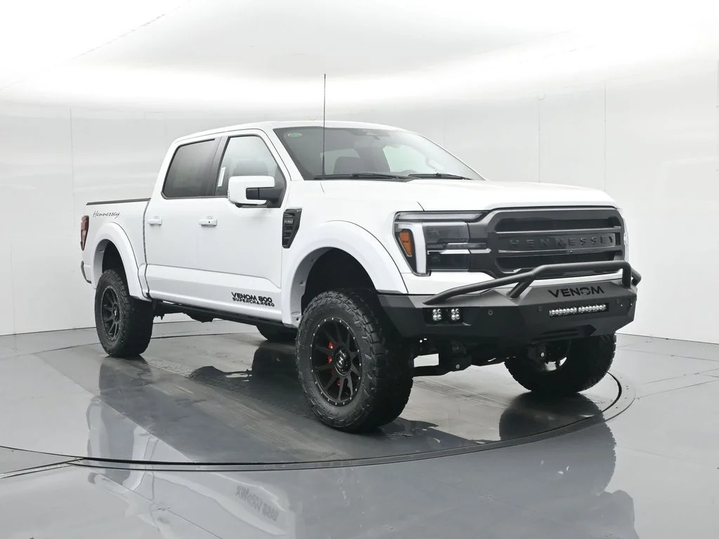 New 2025 Oxford White Ford Lariat image 59