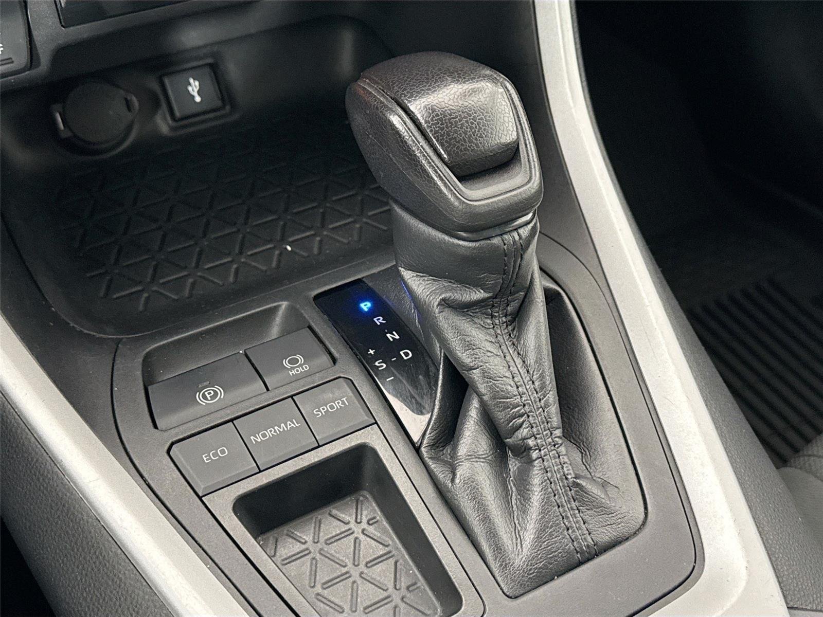 Used 2021 Silver Sky Metallic Toyota XLE image 23