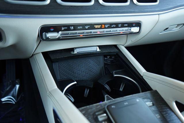 Used 2021  Mercedes-Benz GLS 450 image 25