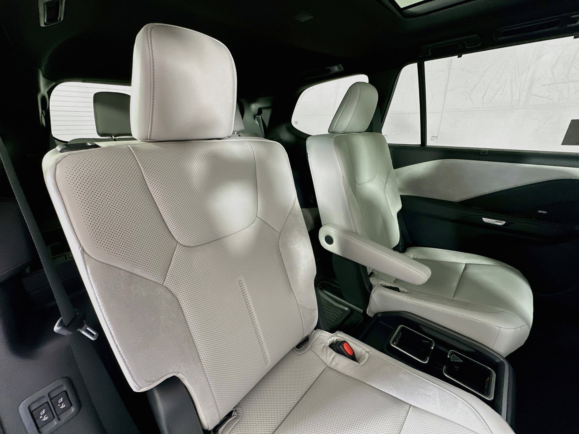 Certified Used 2025 Celestial Silver Metallic Lexus 350 Luxury image 28