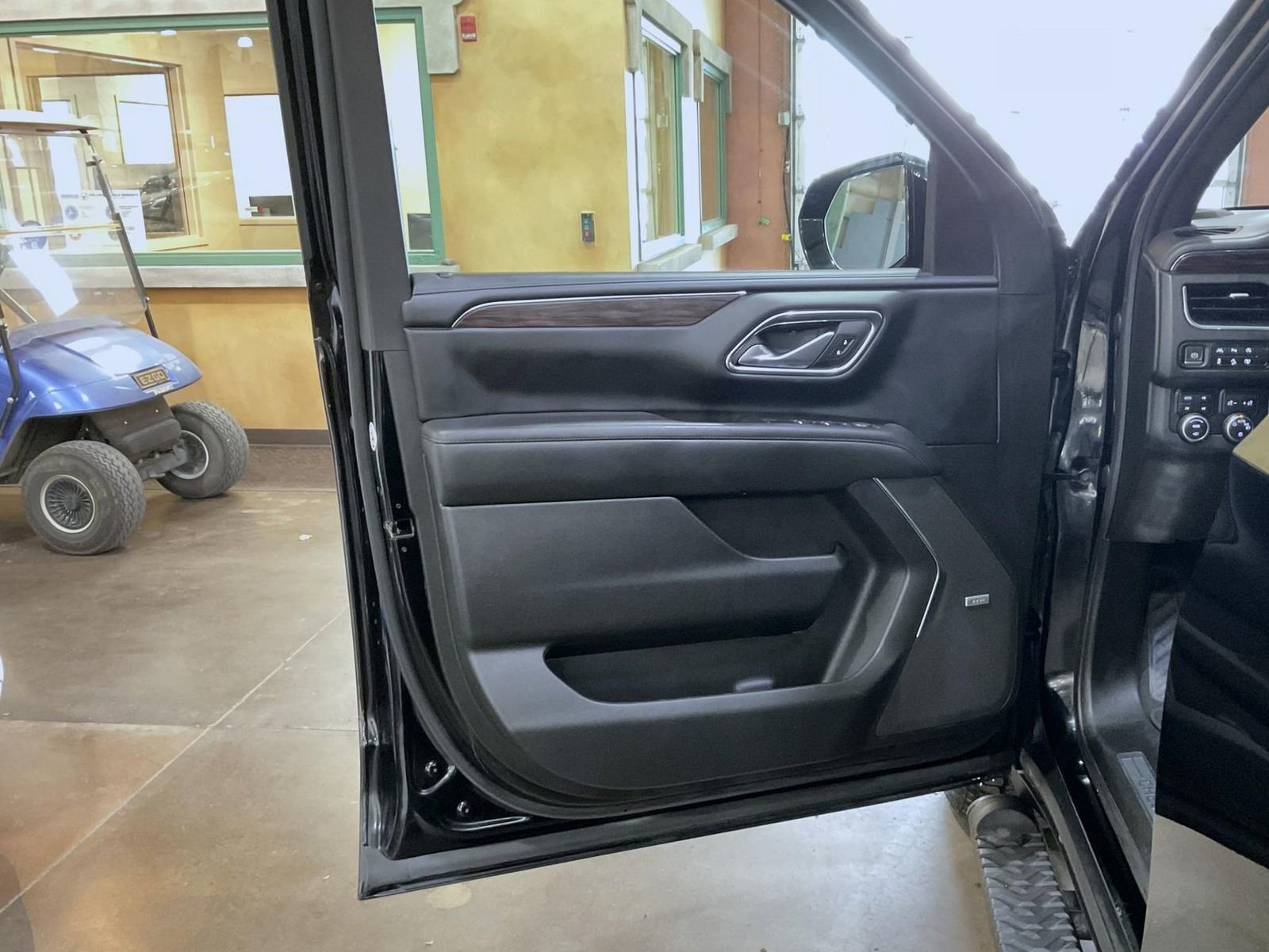 2023 Chevrolet Tahoe Z71 - Photo 9