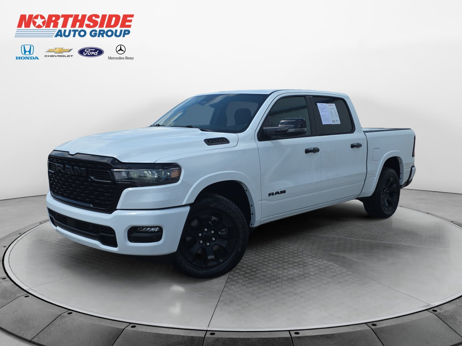 Used 2026 White Ram Big Horn/Lone Star image 3