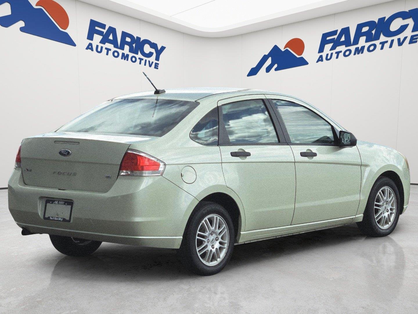 Used 2010  Ford SE image 5
