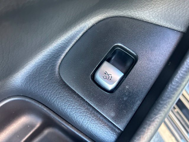 Used 2020 Black Mercedes-Benz E 350 image 20