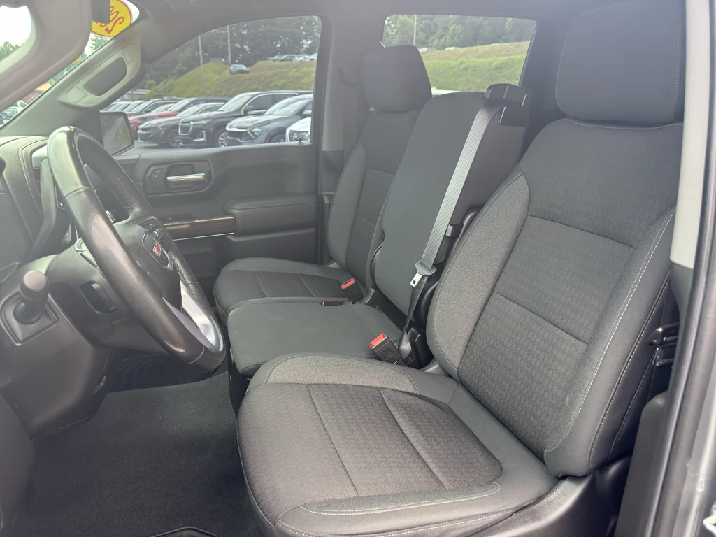 Used 2021 Satin Steel Metallic GMC Elevation image 9