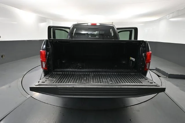 Used 2020 Black Ford Lariat image 34