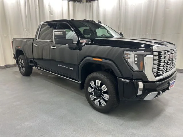 2024 GMC Sierra Denali 4WD Crew Cab Standard Box's photo