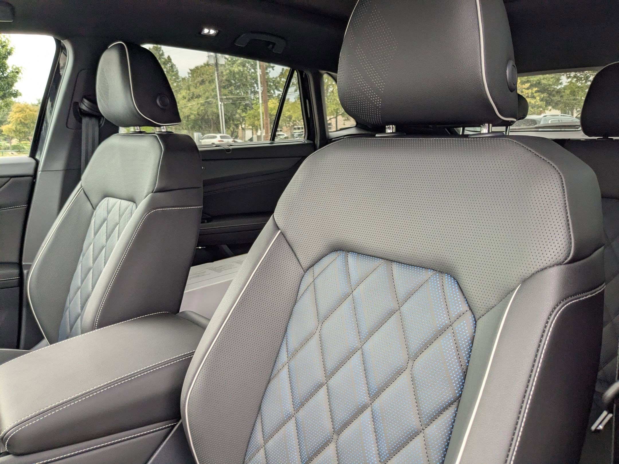 2026 Volkswagen Atlas Cross Sport SEL Premium R-LINE - Photo 8
